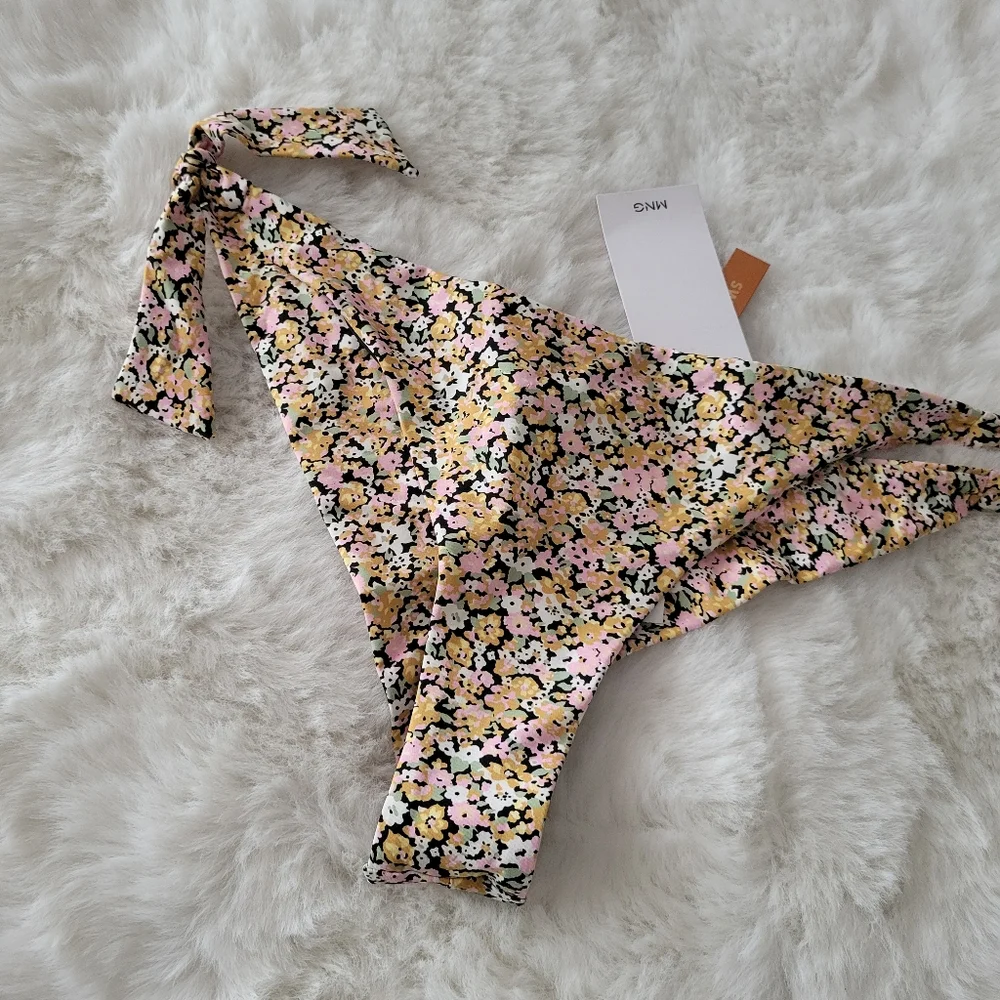 🐡MANGO BRAND NEW FLORAL BIKINI BOTTOM SIZE M